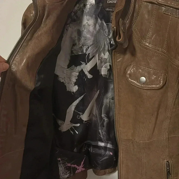 Danier italian leather 2xs jacket - Picture 4 of 9